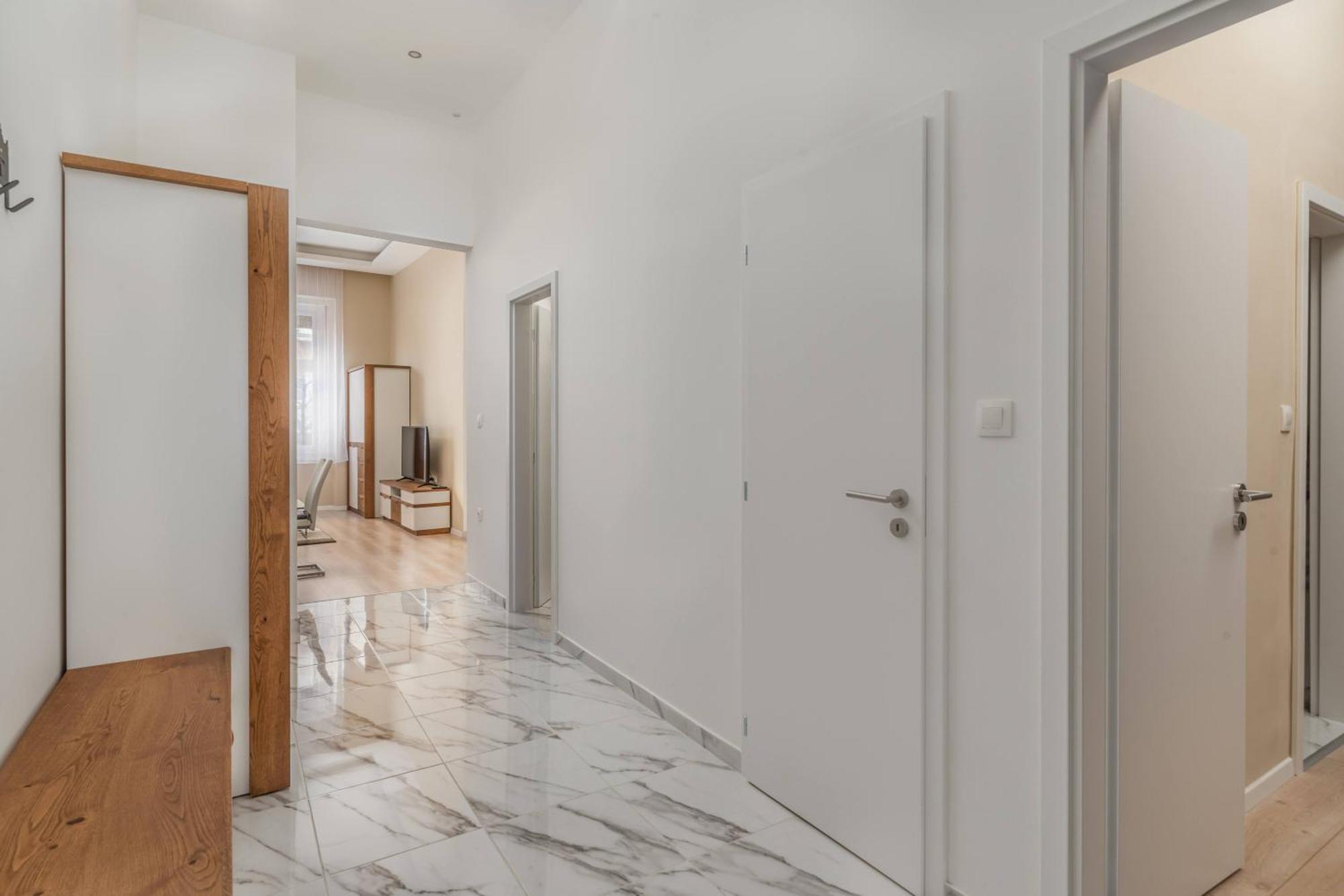 Apartment With 2 Bedrooms Near Gellert Thermal Bath บูดาเปสต์ ภายนอก รูปภาพ